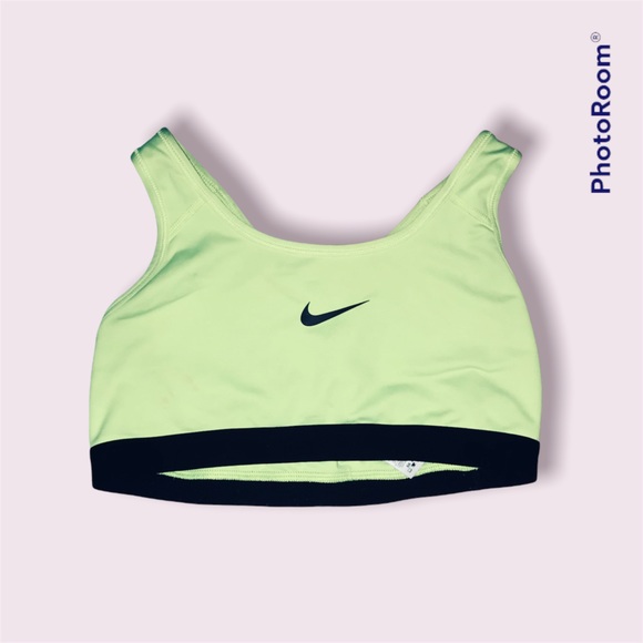 Sold as a lot for 100$ firm all listed is included Nike size small and medium - Picture 5 of 11